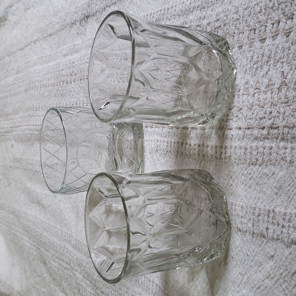 Lot of 3 crown royal whiskey glasses, etched design, matching pair and a single - Picture 1 of 5